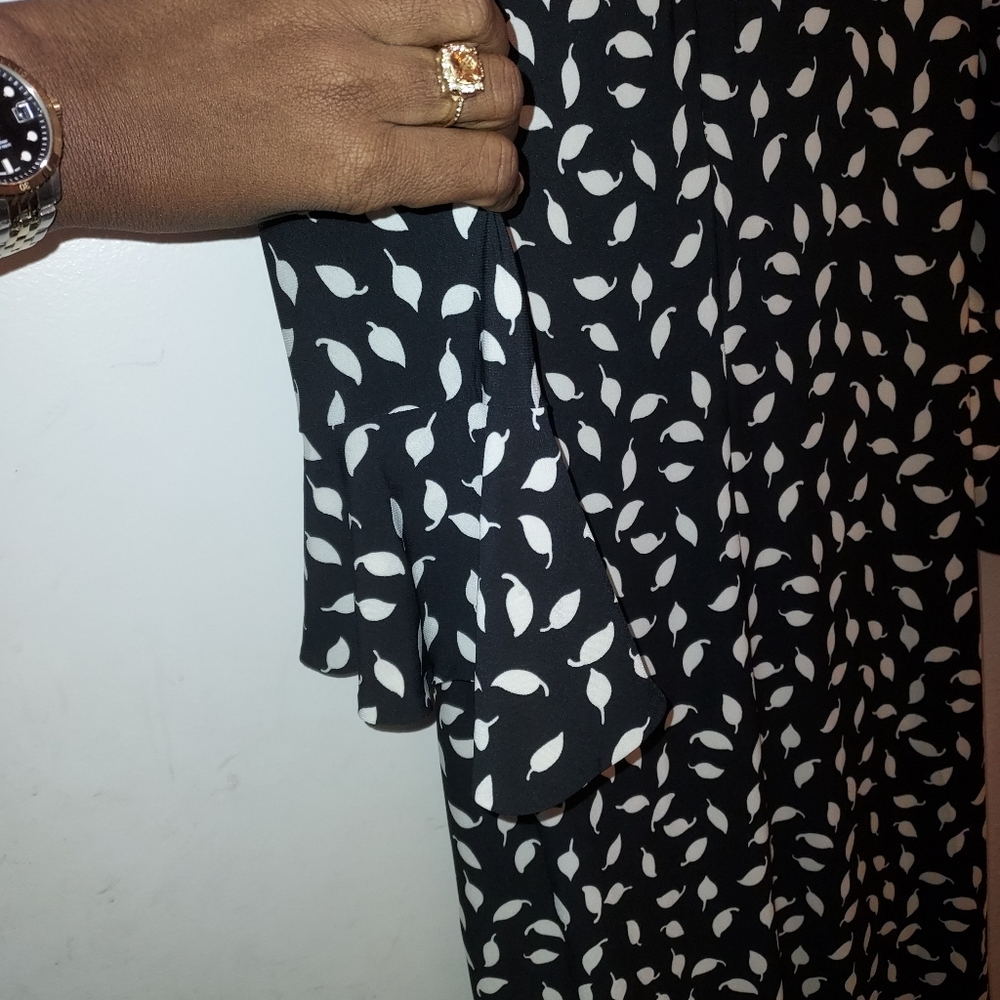 Dress - Picture 3 of 4